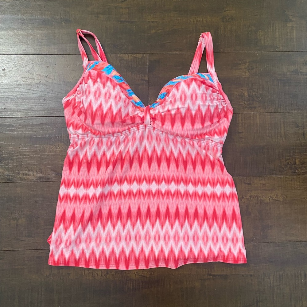 Coco Reef Women’s 36/38DD Cup Swimsuit Tankini Top